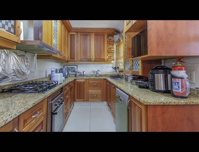 4 BEDROOM HOUSE FOR SALE IN WEST RIDING